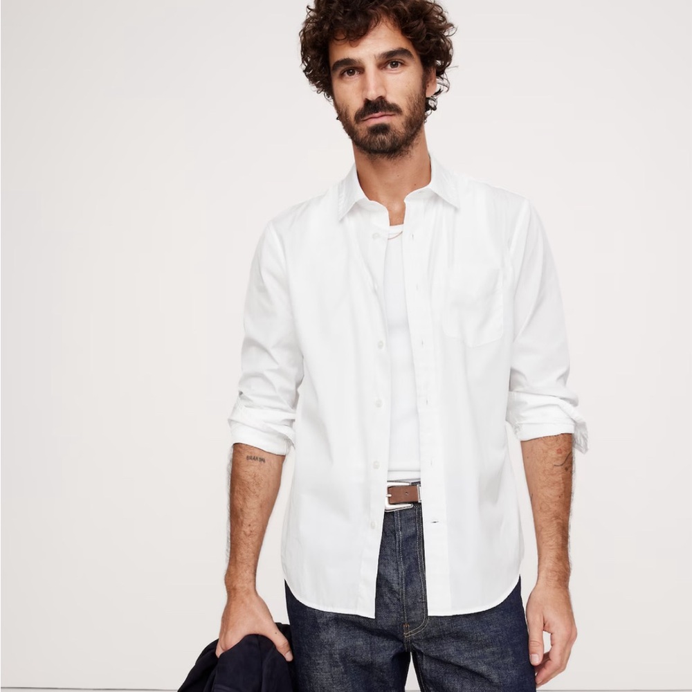 Men's Classic White Shirt size Small